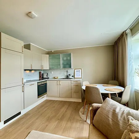 I Bergens Vakreste Gate - Nydelig Utsikt Over Innseilingen Til Bergen! Apartment