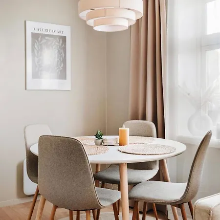 I Bergens Vakreste Gate - Nydelig Utsikt Over Innseilingen Til Bergen! 公寓