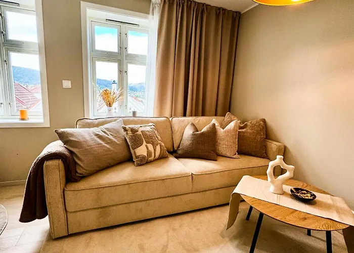 Apartmán I Bergens Vakreste Gate - Nydelig Utsikt Over Innseilingen Til Bergen!