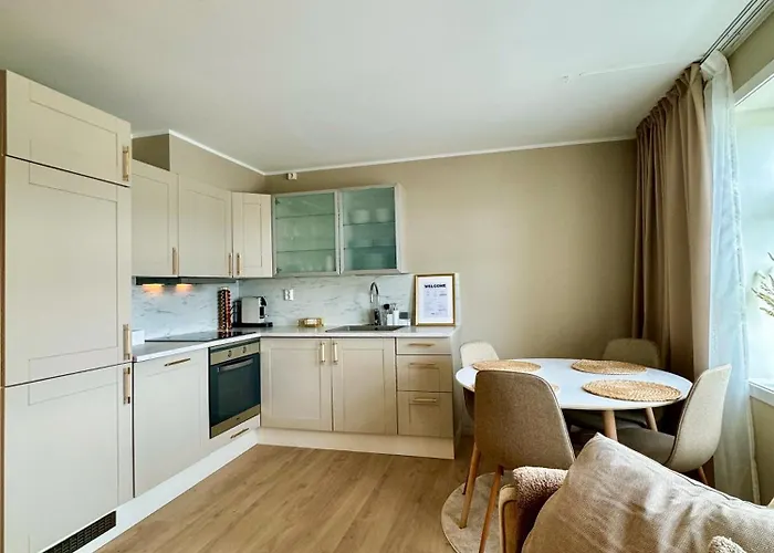 I Bergens Vakreste Gate - Nydelig Utsikt Over Innseilingen Til Bergen! Apartmán