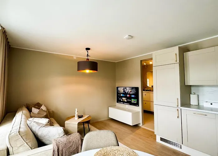 I Bergens Vakreste Gate - Nydelig Utsikt Over Innseilingen Til Bergen!